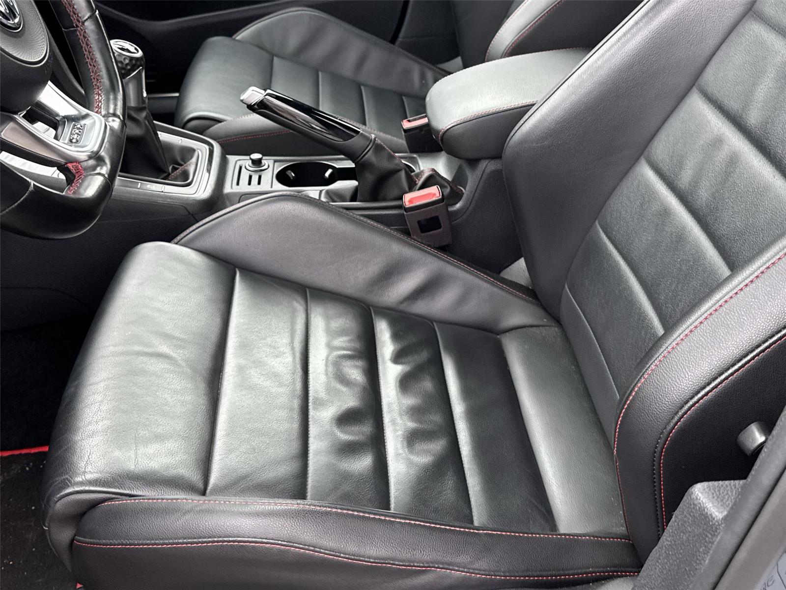 Thumbnail: 2018 Volkswagen Golf - 11