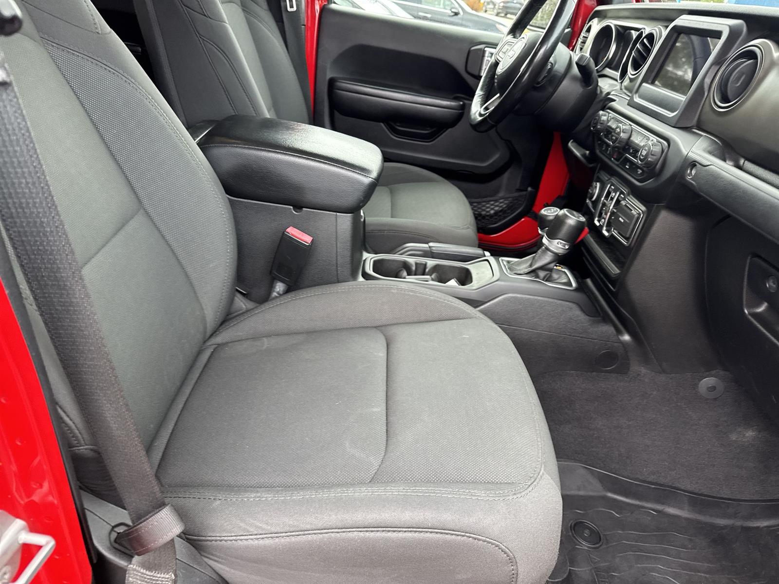 Thumbnail: 2021 Jeep Gladiator - 15