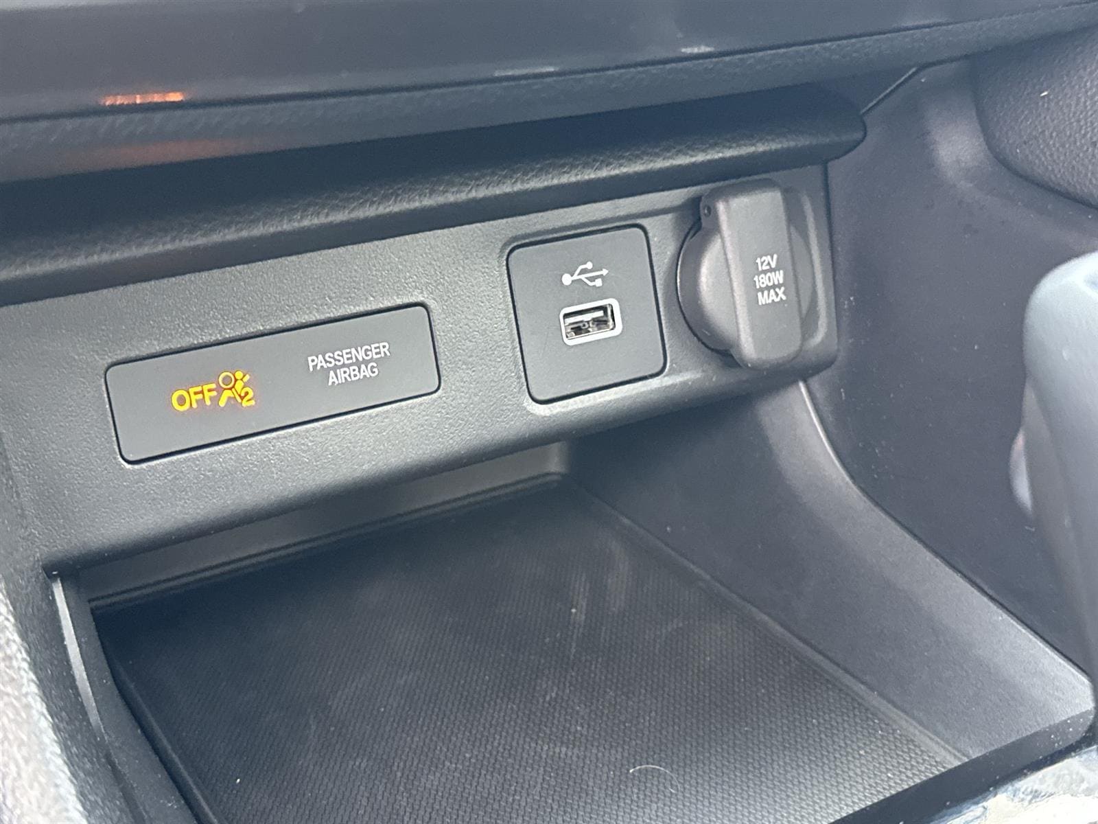 Thumbnail: 2025 Acura Integra - 29