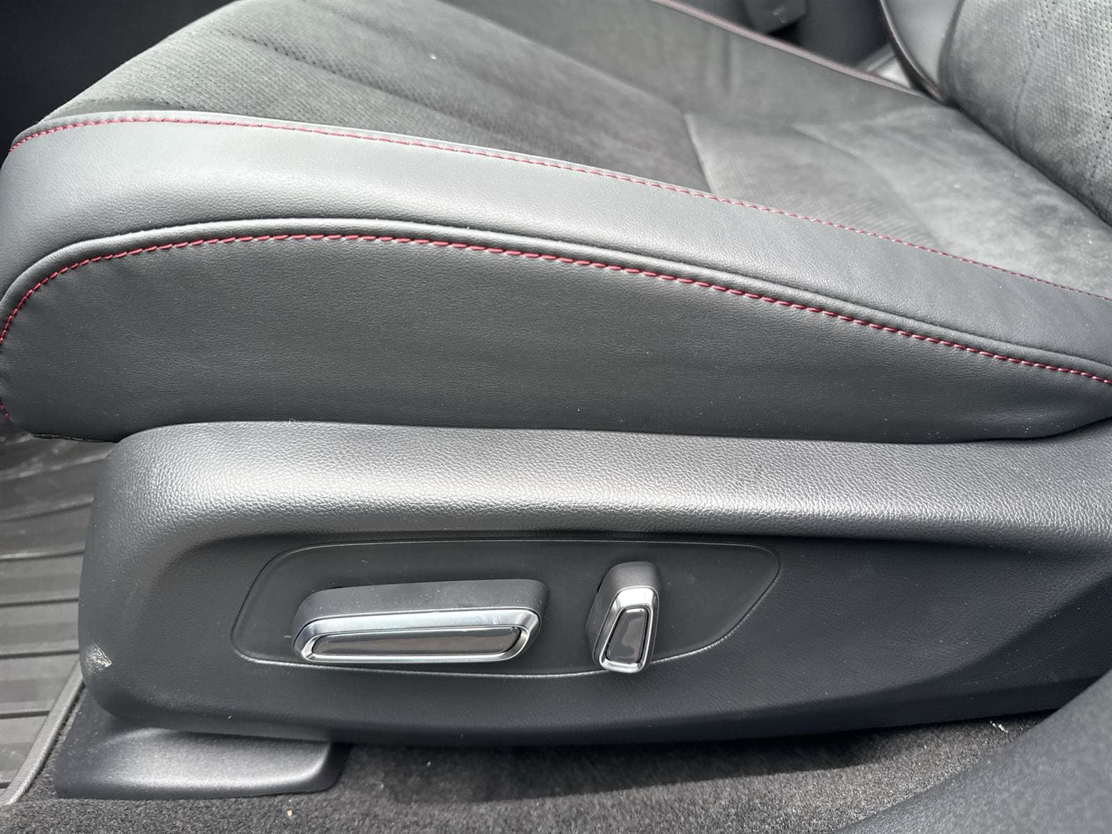 Thumbnail: 2026 Acura ADX - 14