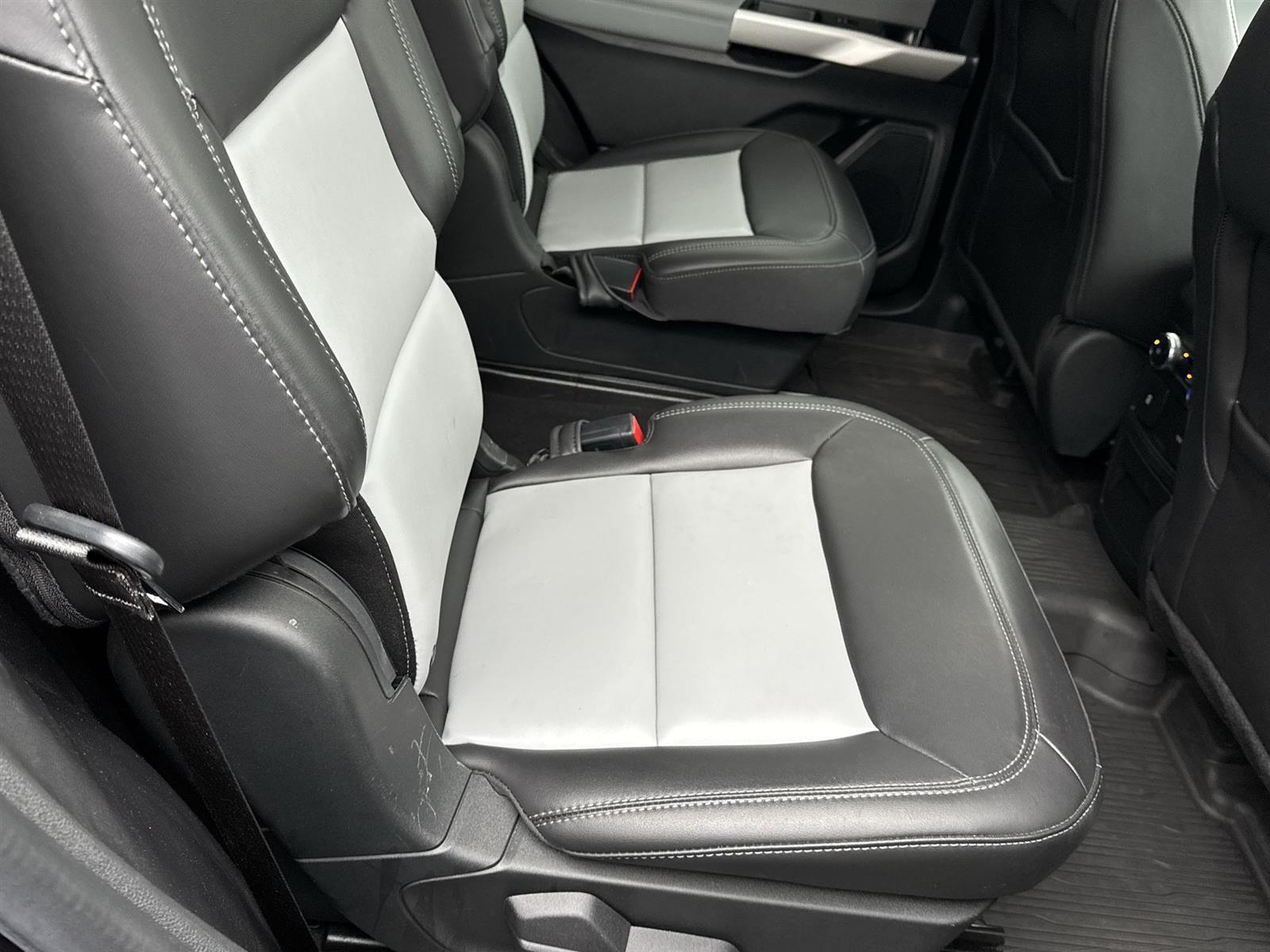 Thumbnail: 2022 Ford Explorer - 15