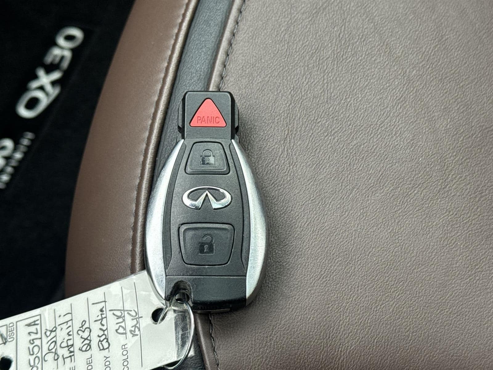 Thumbnail: 2018 INFINITI QX30 - 33