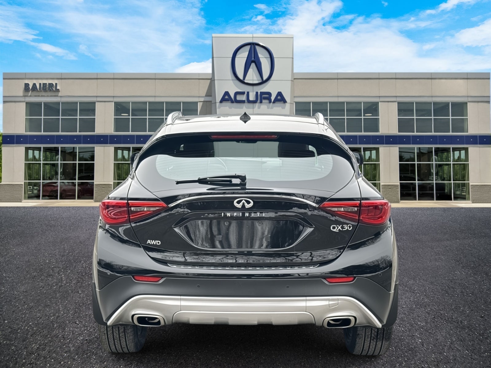 Thumbnail: 2018 INFINITI QX30 - 4