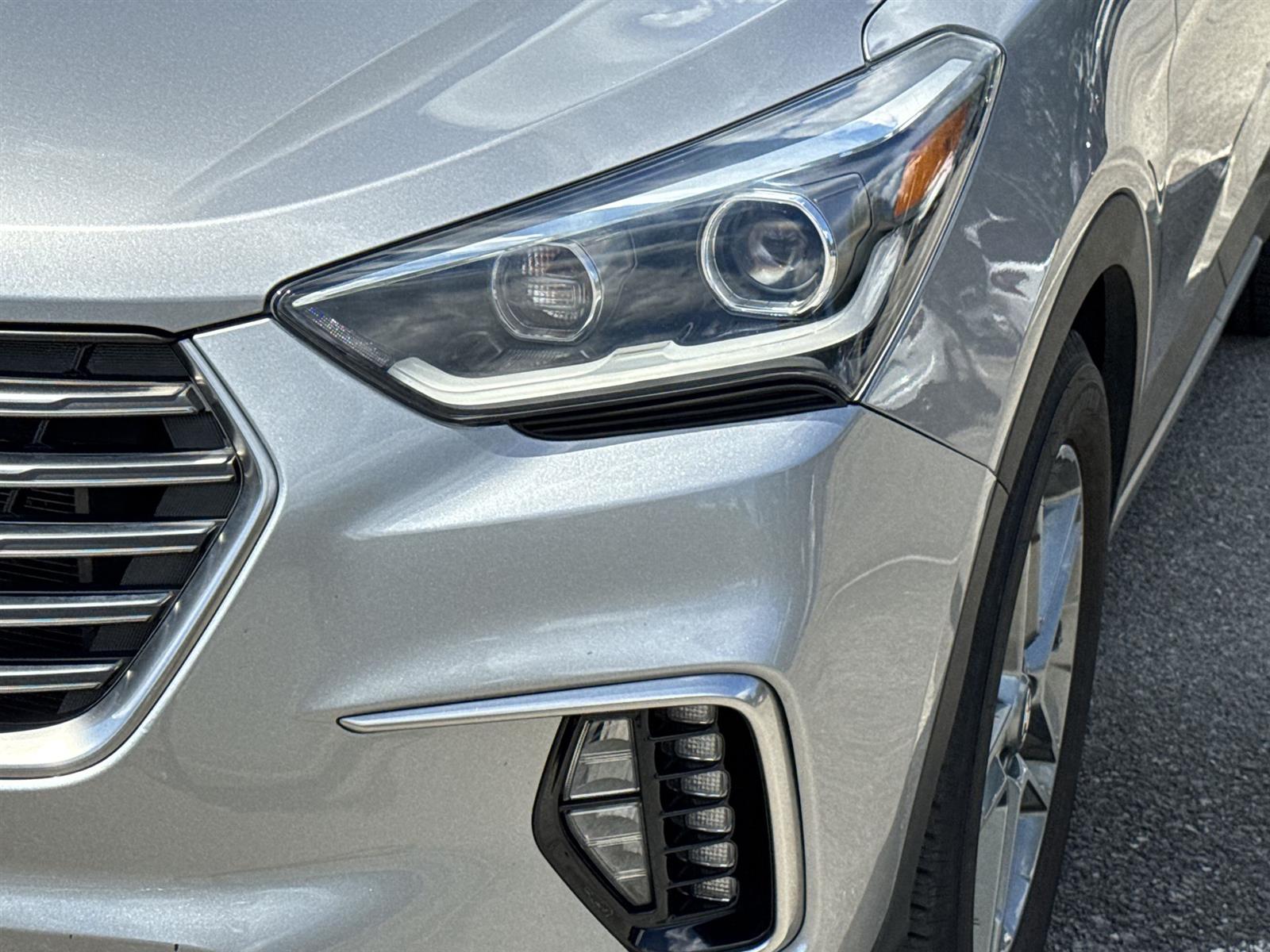 Thumbnail: 2019 Hyundai Santa Fe - 9