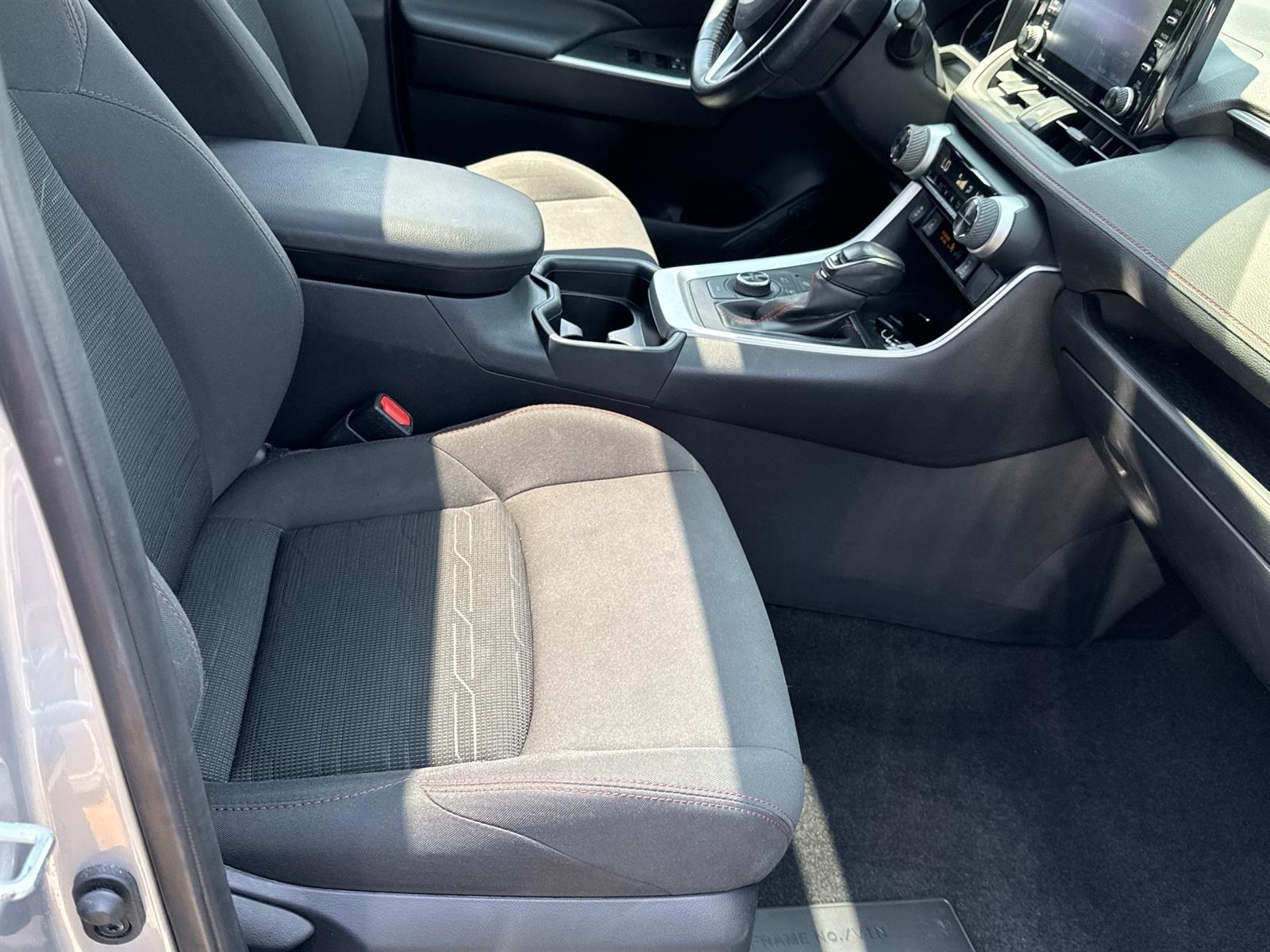 2021 Toyota RAV4 Prime SE 18