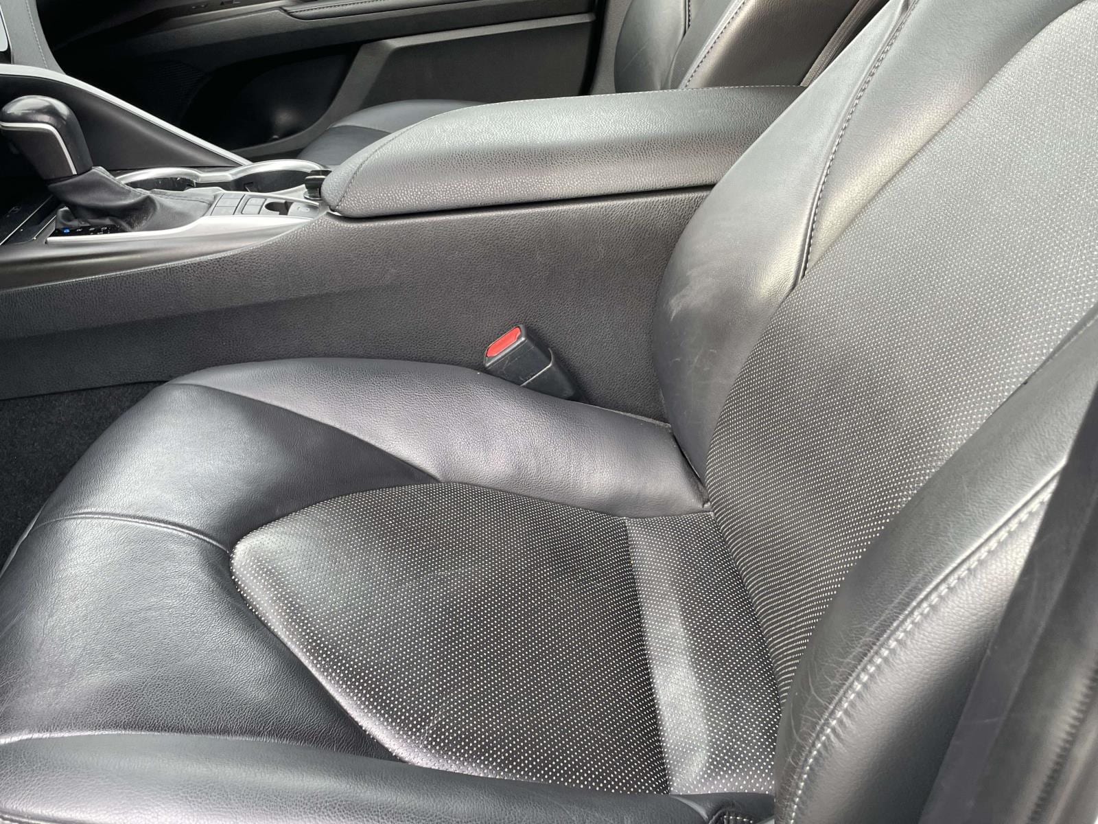 Thumbnail: 2022 Toyota Camry - 12