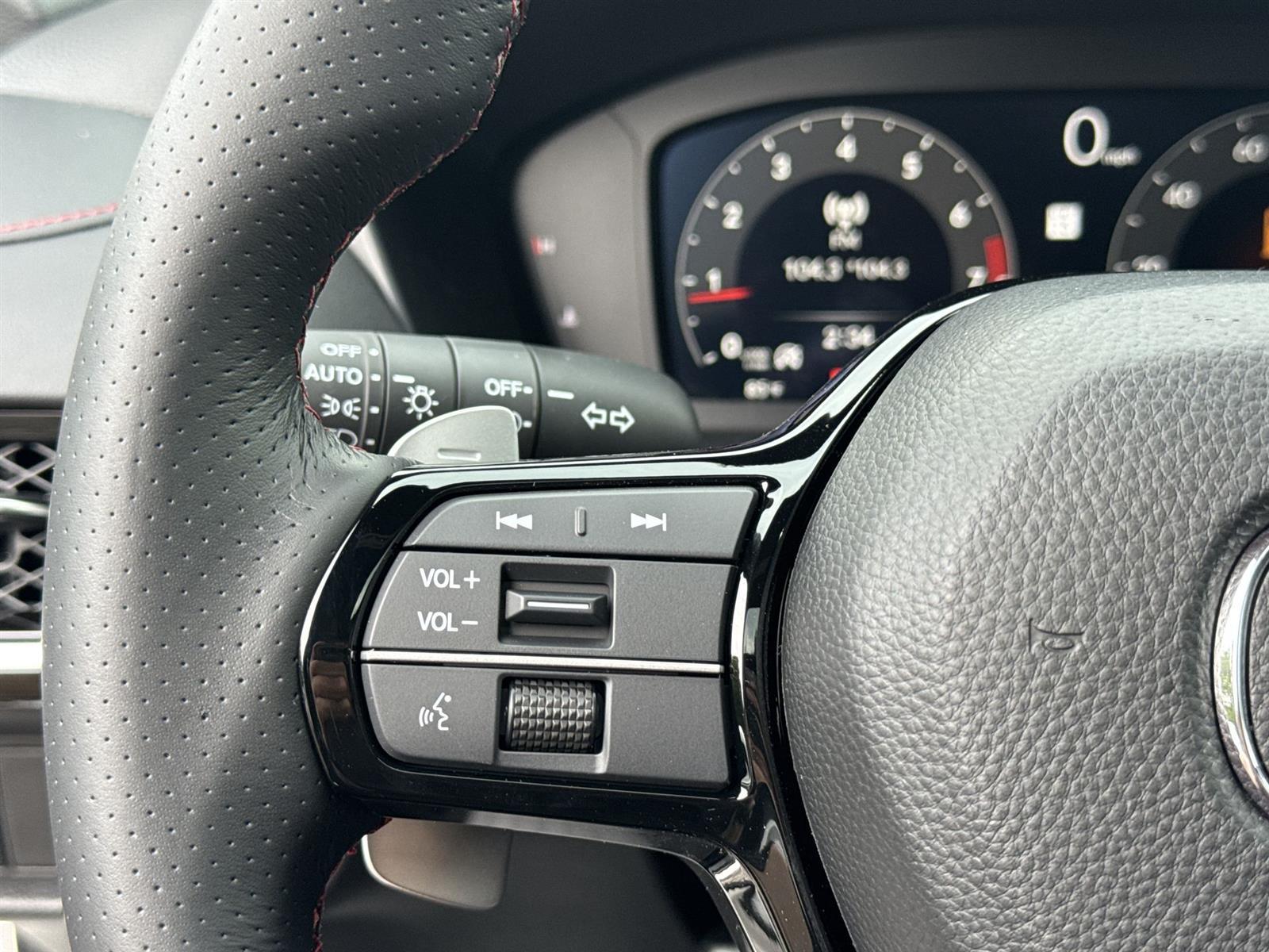 Thumbnail: 2025 Acura ADX - 19