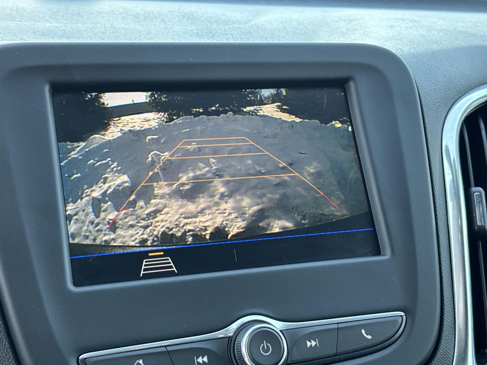 Thumbnail: 2020 Chevrolet Equinox - 24