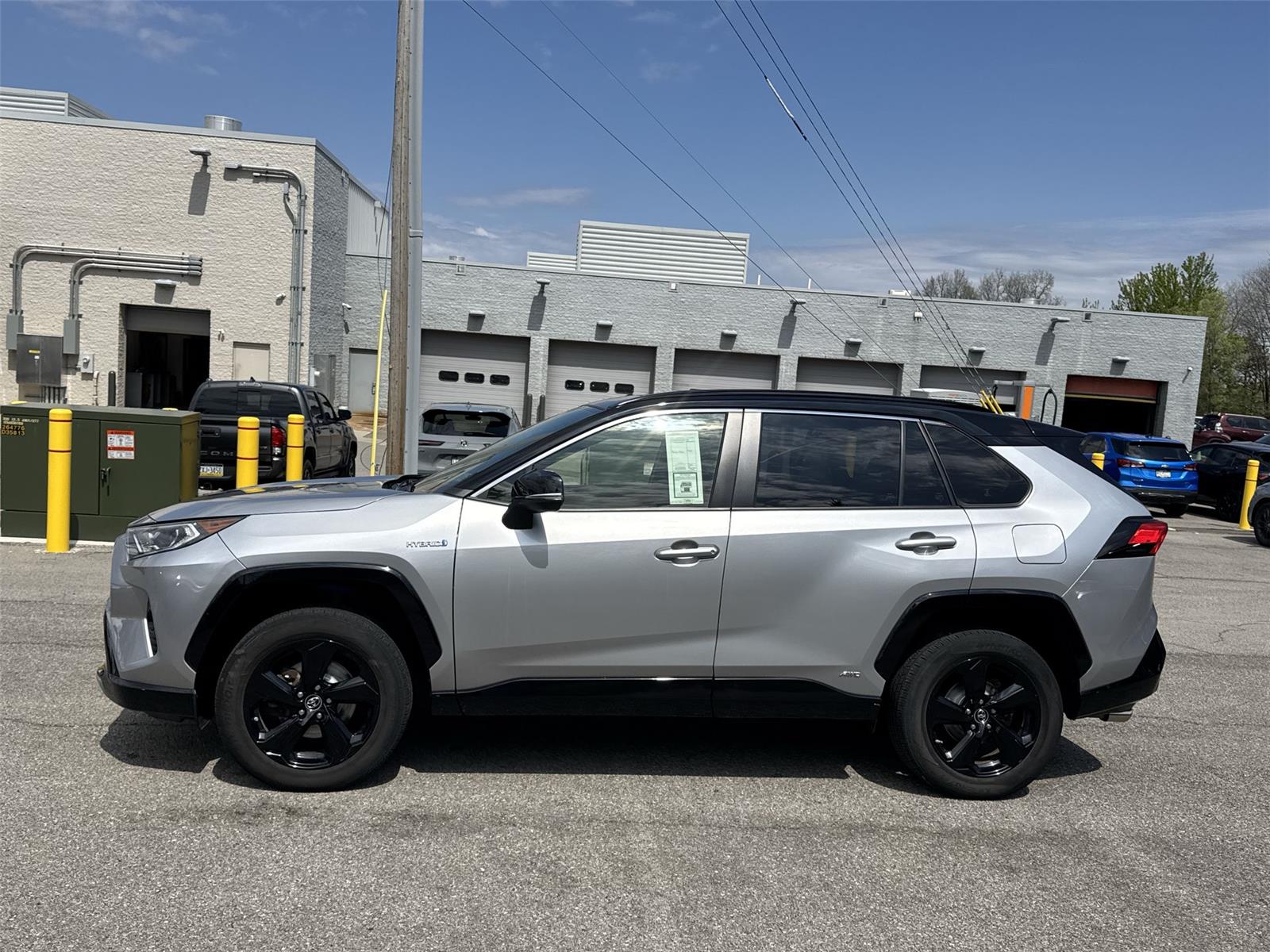 Thumbnail: 2019 Toyota RAV4 - 2