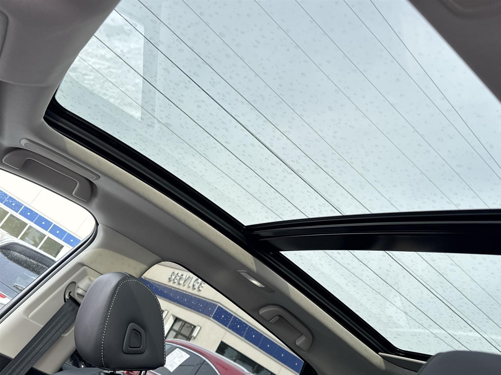 Thumbnail: 2025 Acura RDX - 13