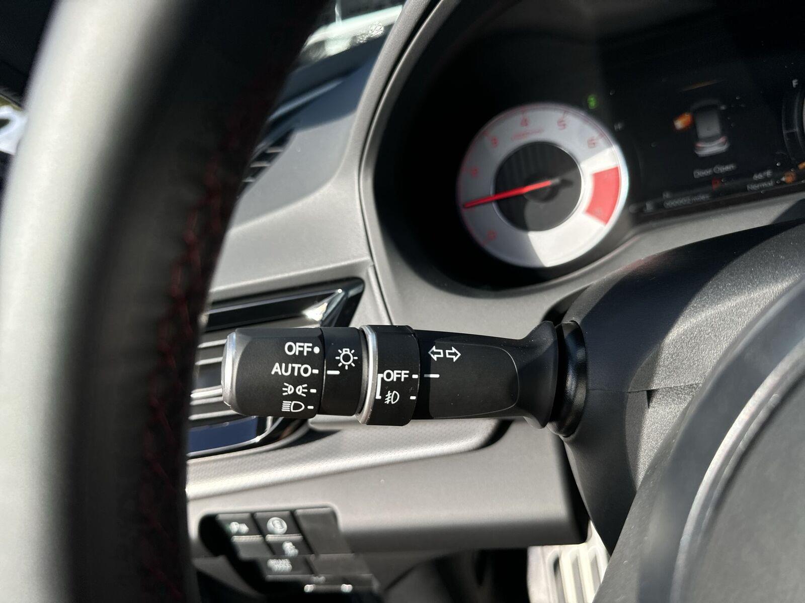 2025 Acura RDX Base 24