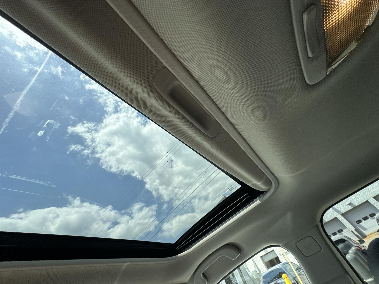 Thumbnail: 2016 Subaru Outback - 16