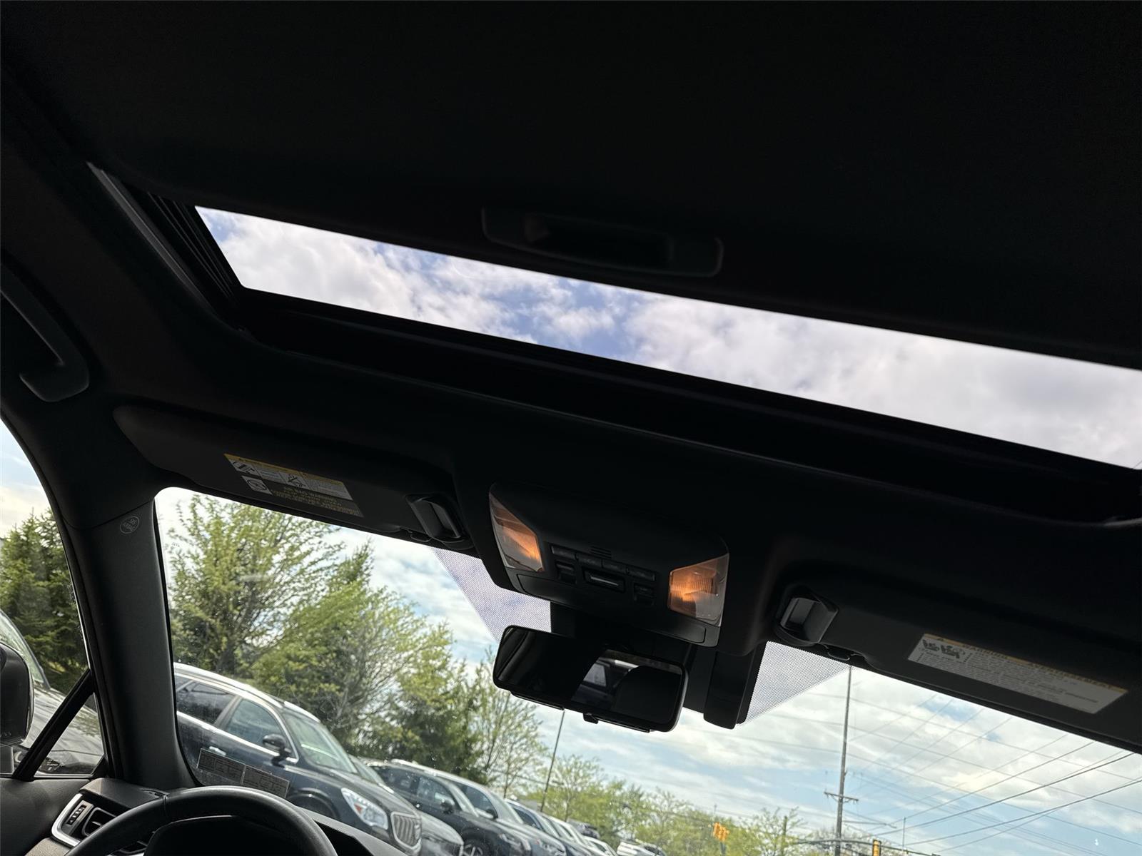 Thumbnail: 2019 Toyota RAV4 - 16