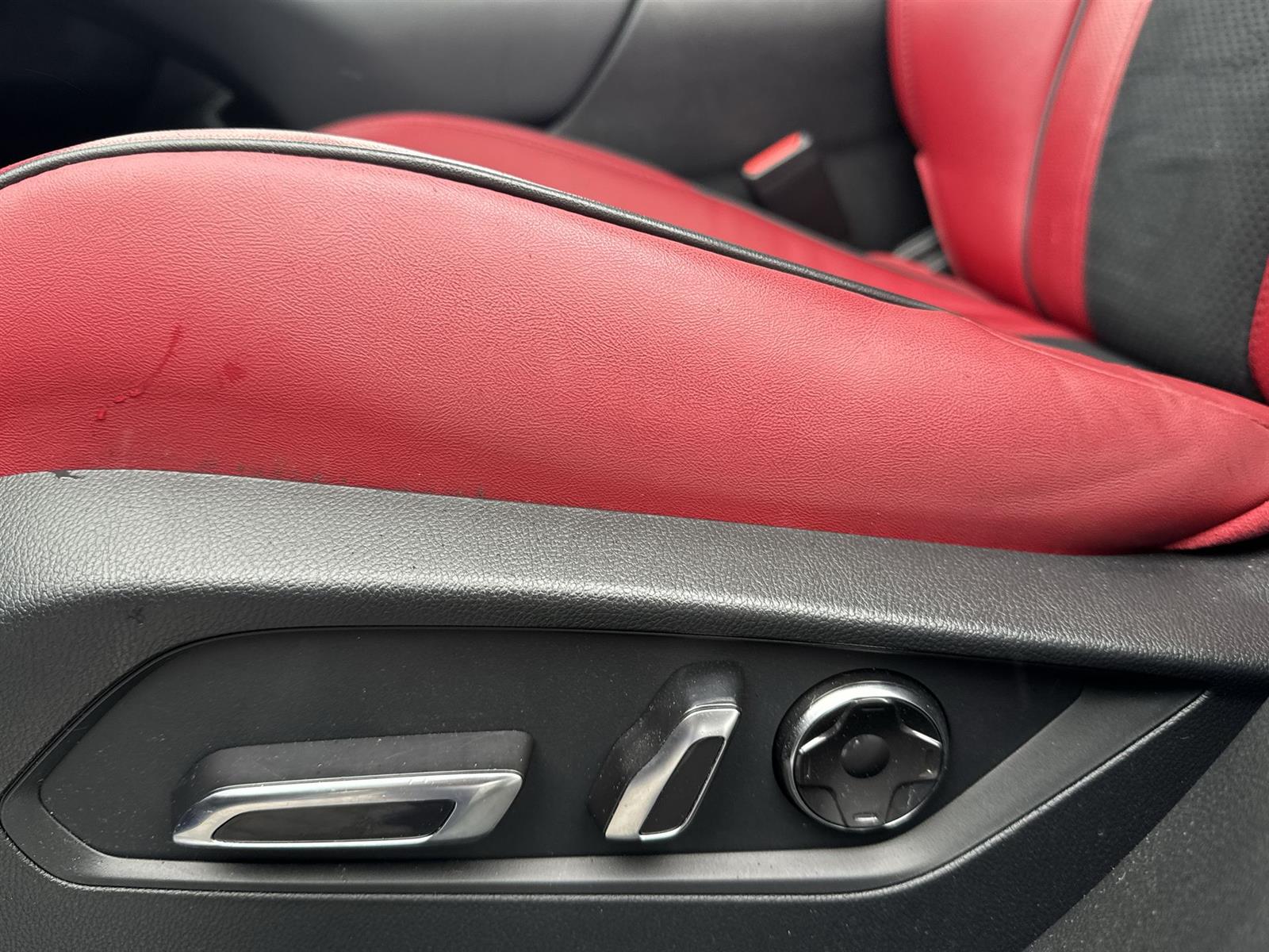 Thumbnail: 2023 Acura RDX - 12