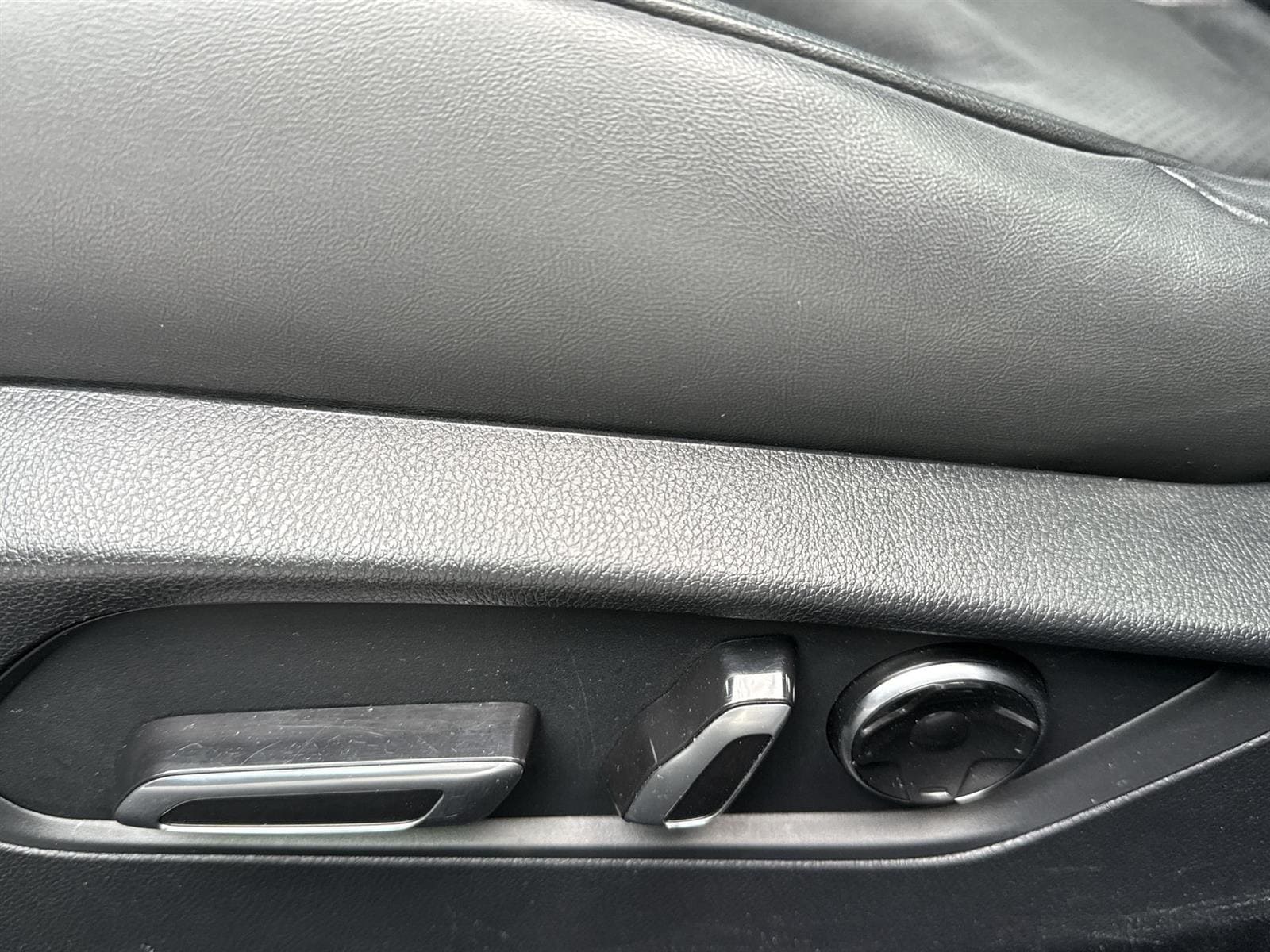 Thumbnail: 2023 Acura TLX - 14