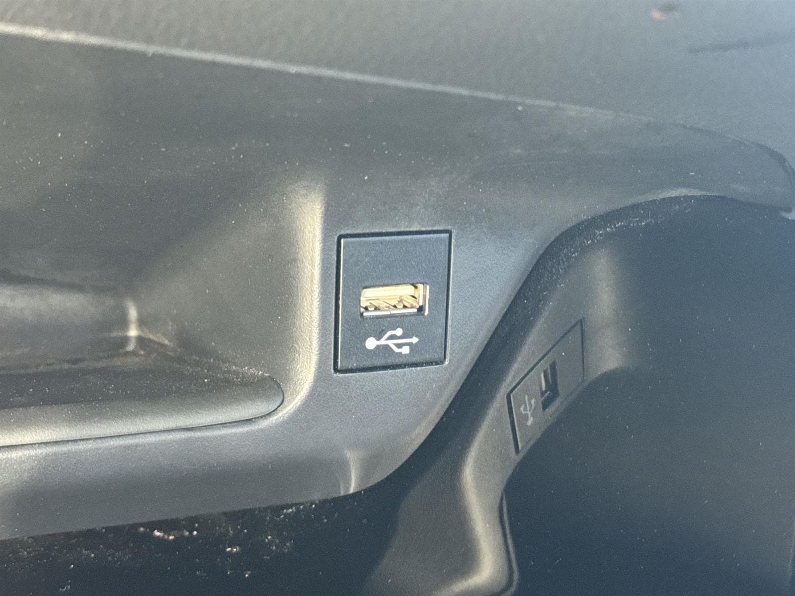 Thumbnail: 2021 Toyota C-HR - 24