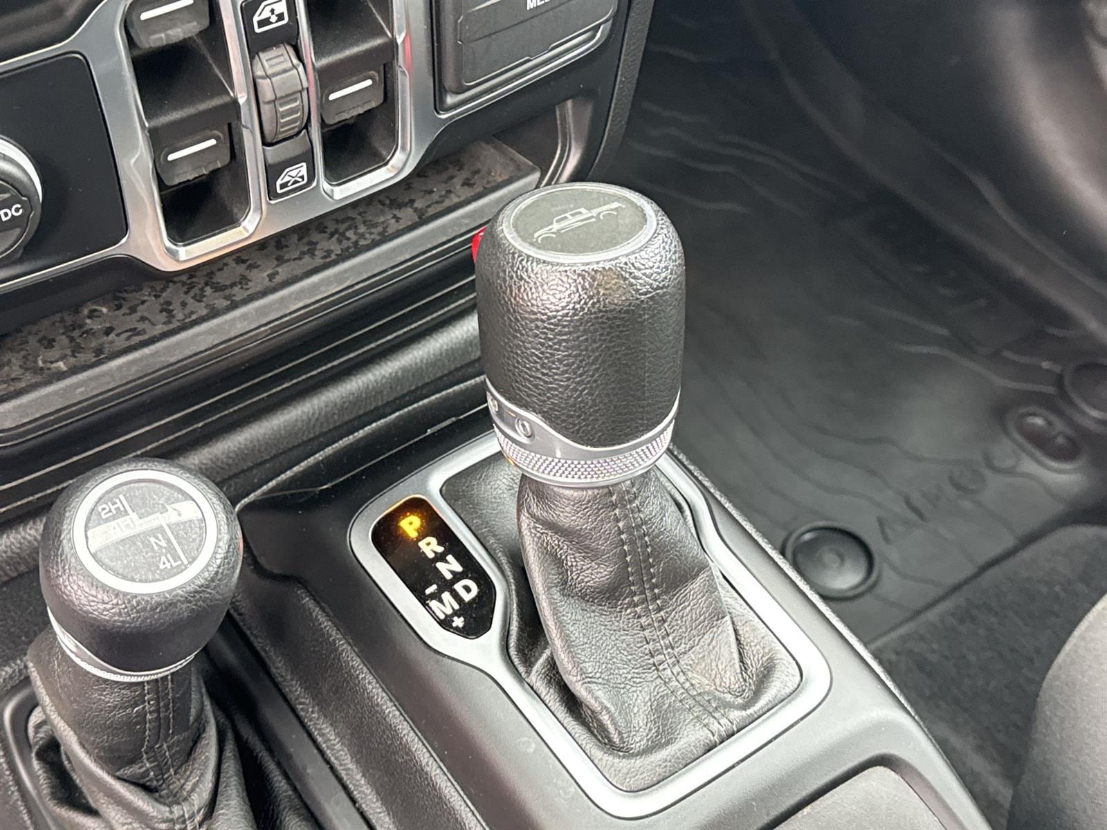 Thumbnail: 2021 Jeep Gladiator - 24