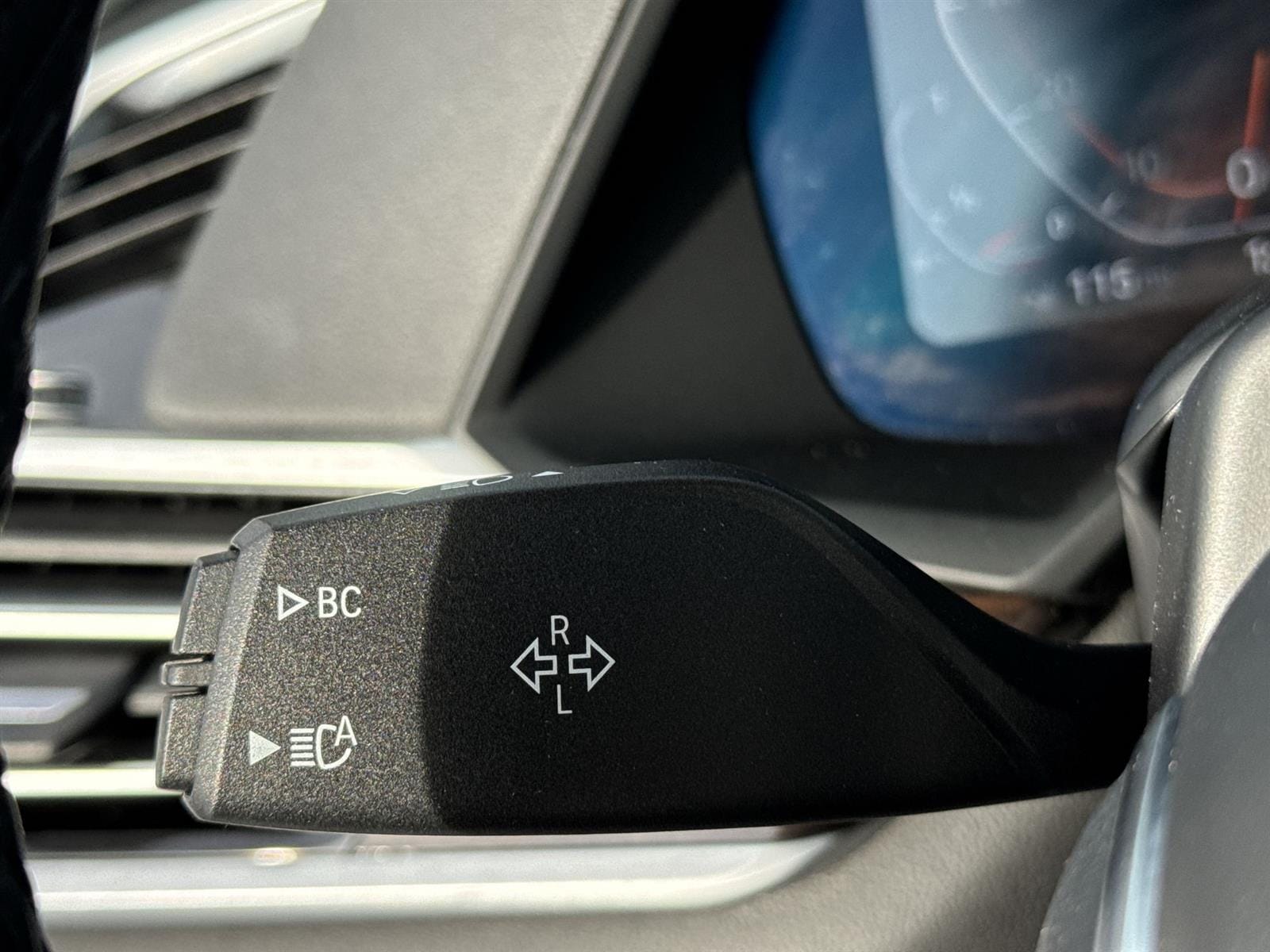 Thumbnail: 2021 BMW X7 - 21