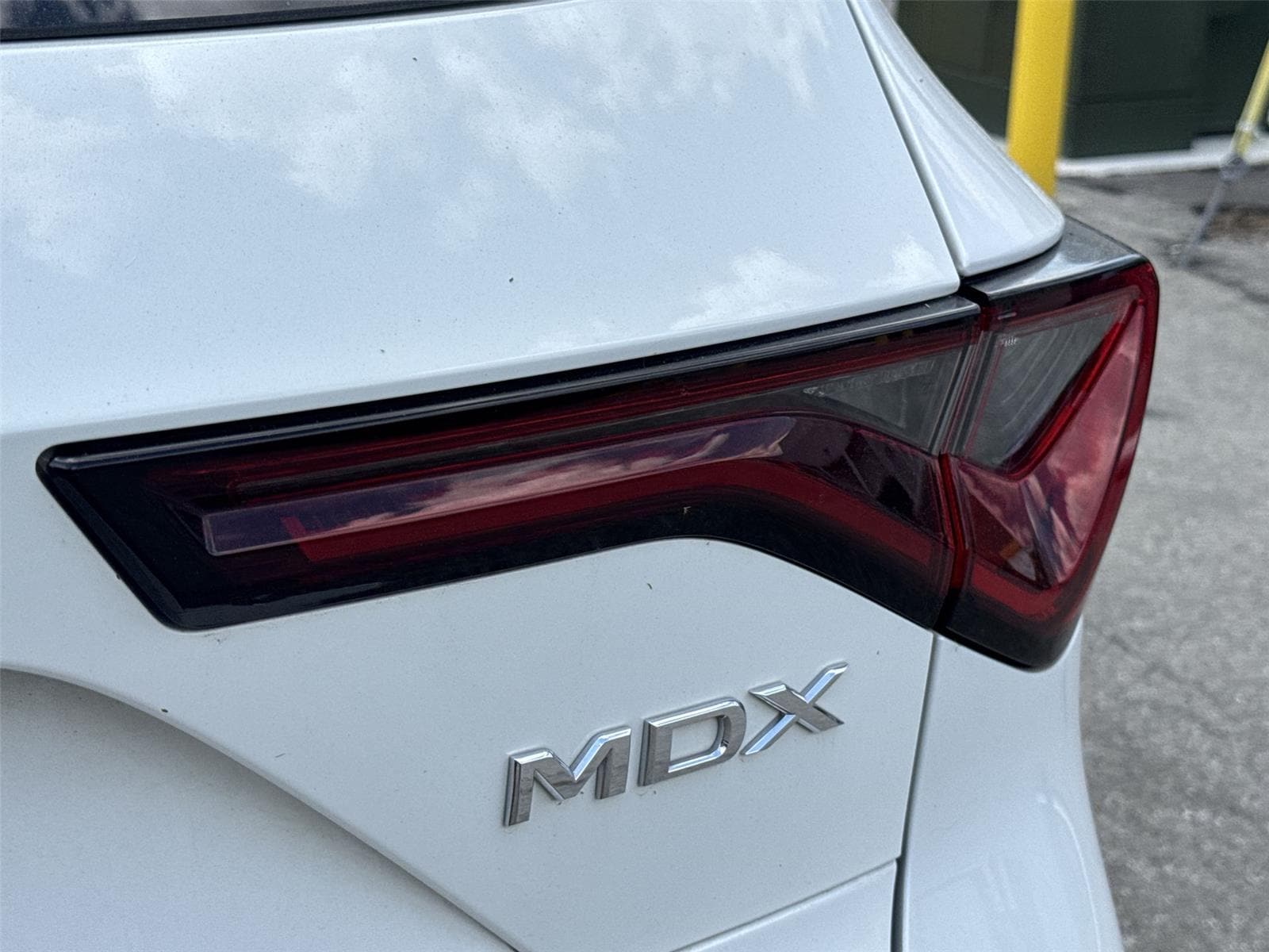 Thumbnail: 2023 Acura MDX - 10