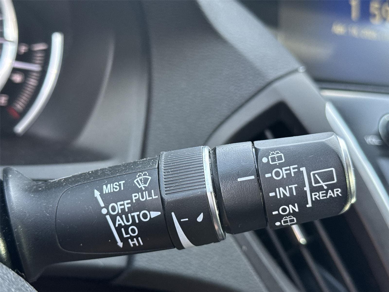 Thumbnail: 2016 Acura MDX - 16