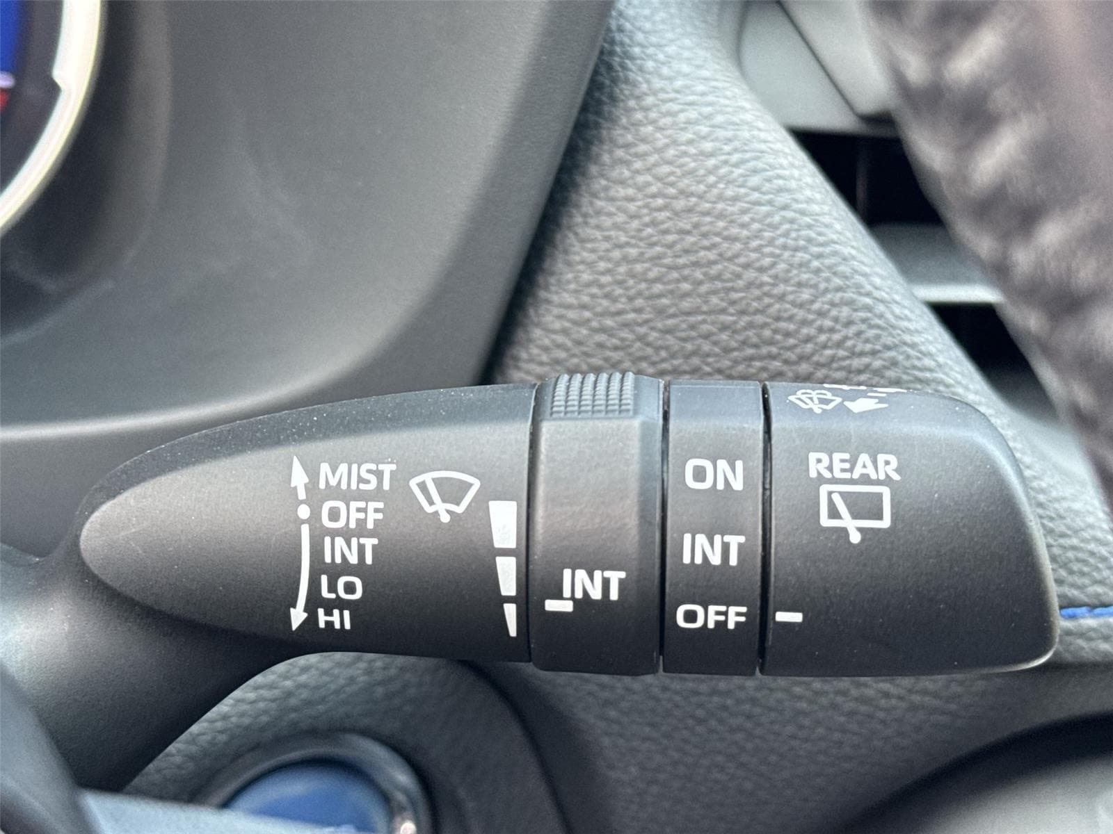 Thumbnail: 2019 Toyota RAV4 - 21