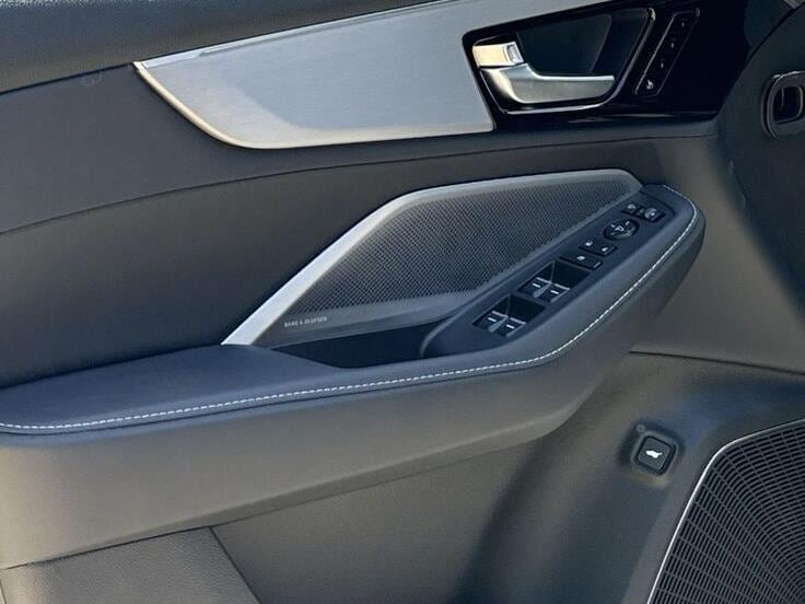 Thumbnail: 2026 Acura MDX - 12