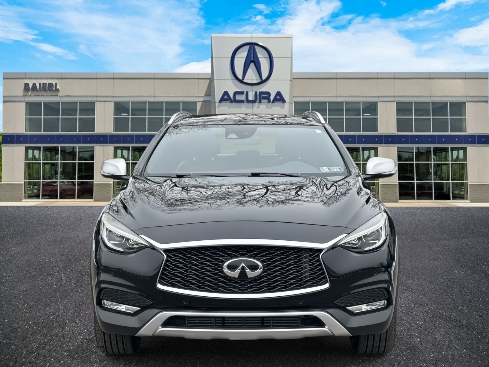 Thumbnail: 2018 INFINITI QX30 - 8