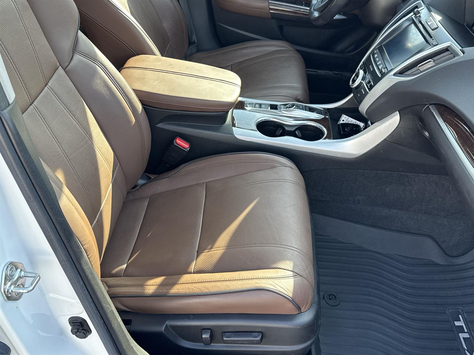 Thumbnail: 2018 Acura TLX - 19