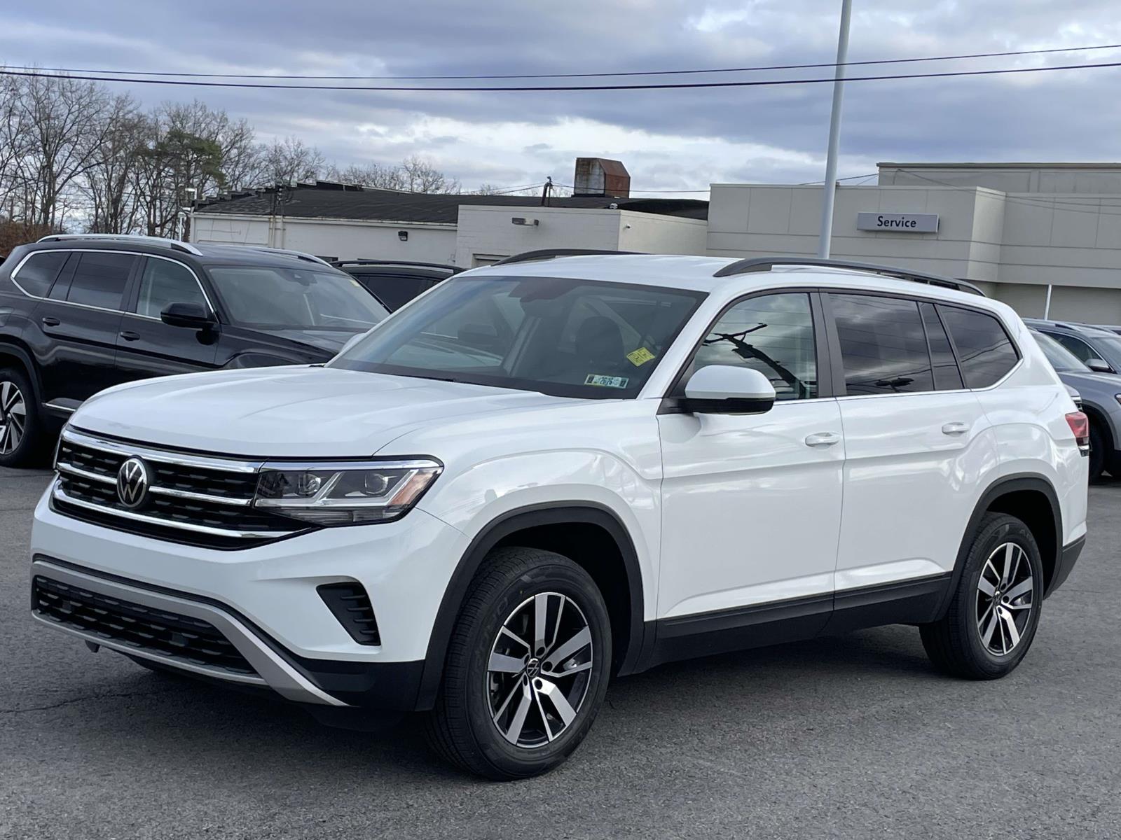 Thumbnail: 2023 Kia Seltos - 39