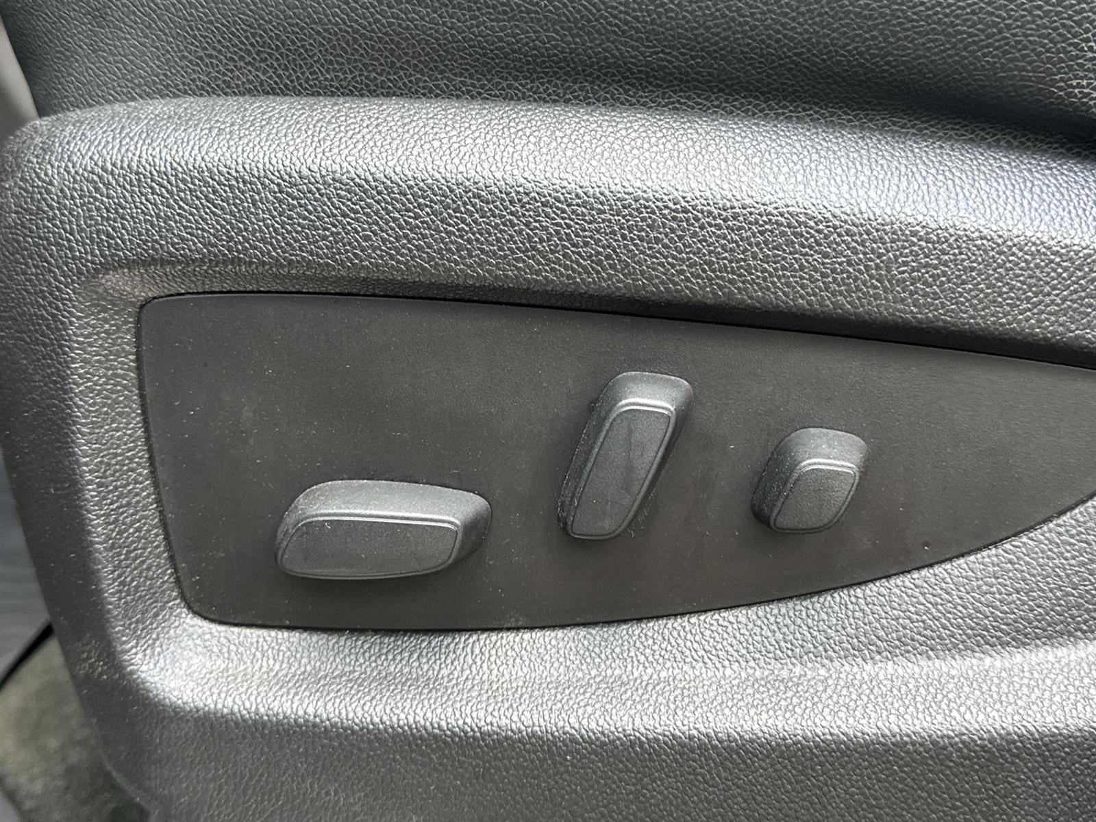 Thumbnail: 2016 Chevrolet Tahoe - 12