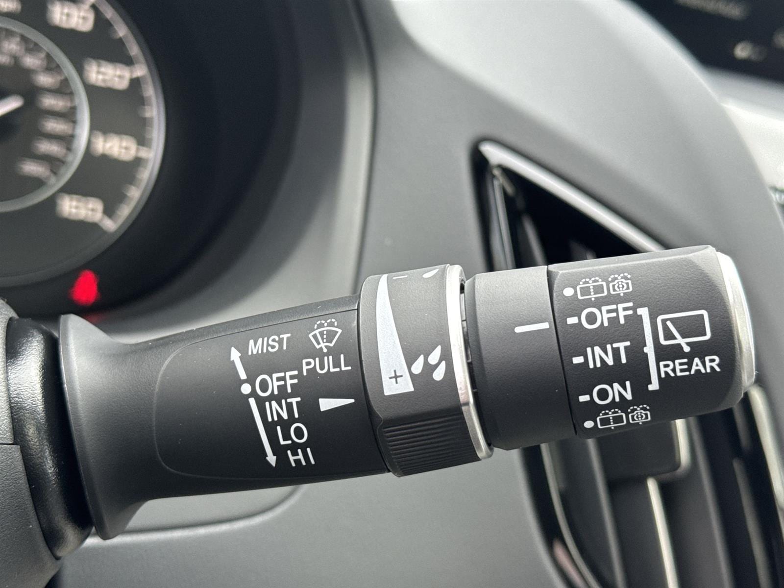 Thumbnail: 2026 Acura RDX - 21