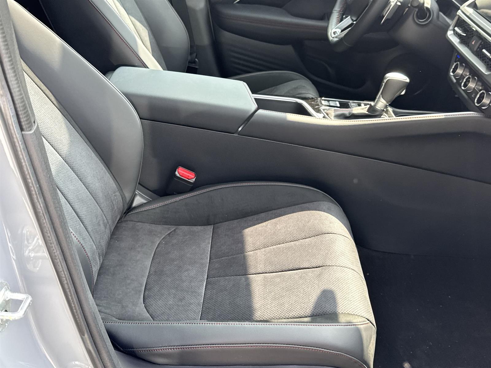 Thumbnail: 2025 Acura ADX - 17