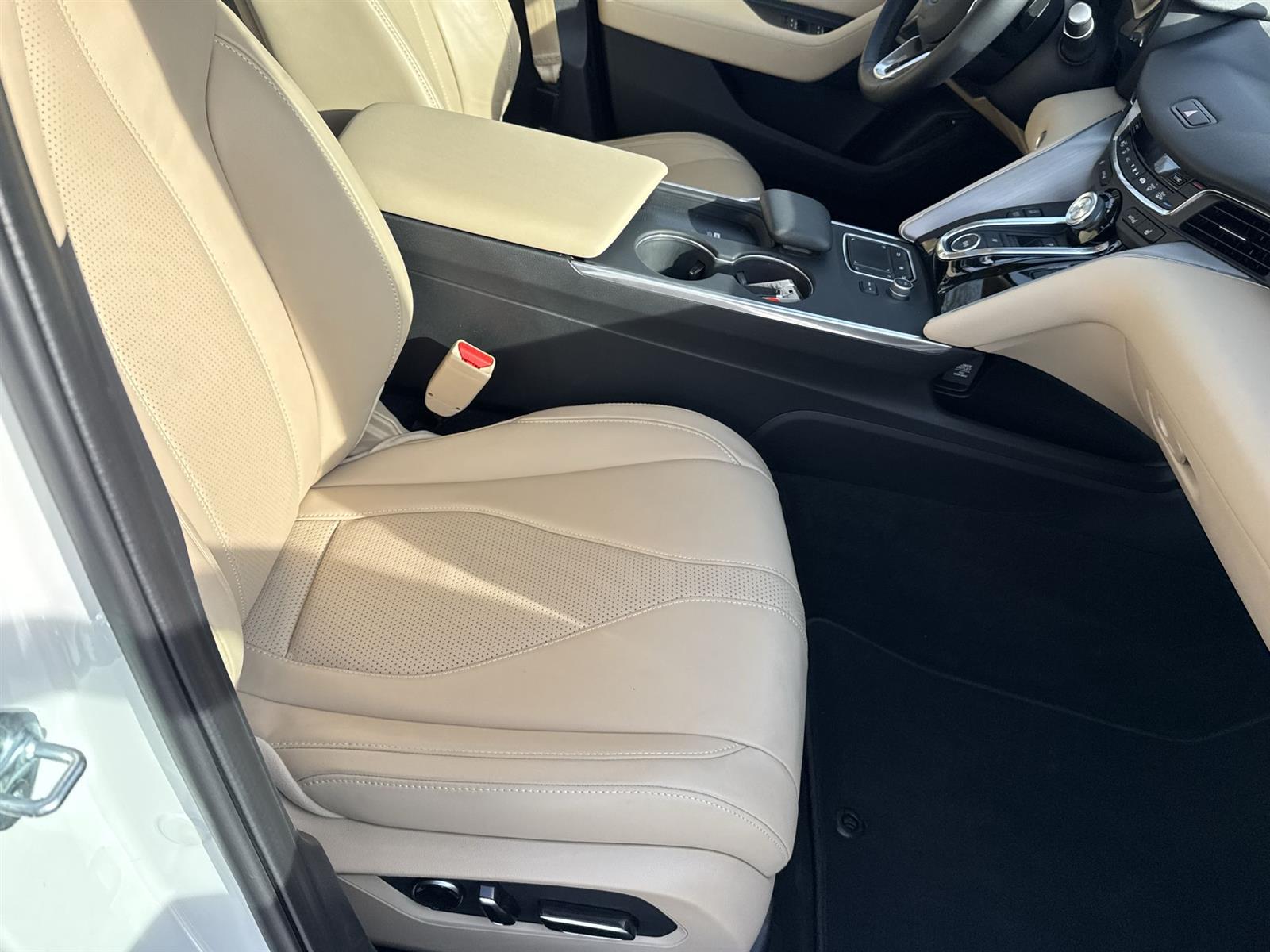 Thumbnail: 2025 Acura TLX - 16