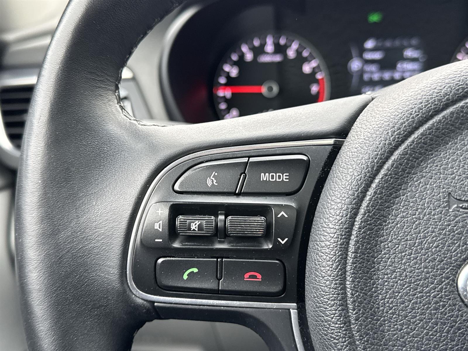 Thumbnail: 2017 Kia Optima - 19