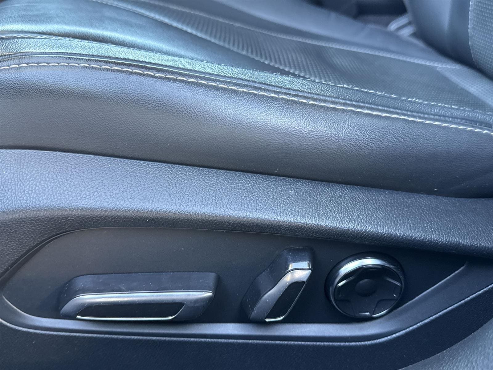 Thumbnail: 2023 Acura TLX - 13