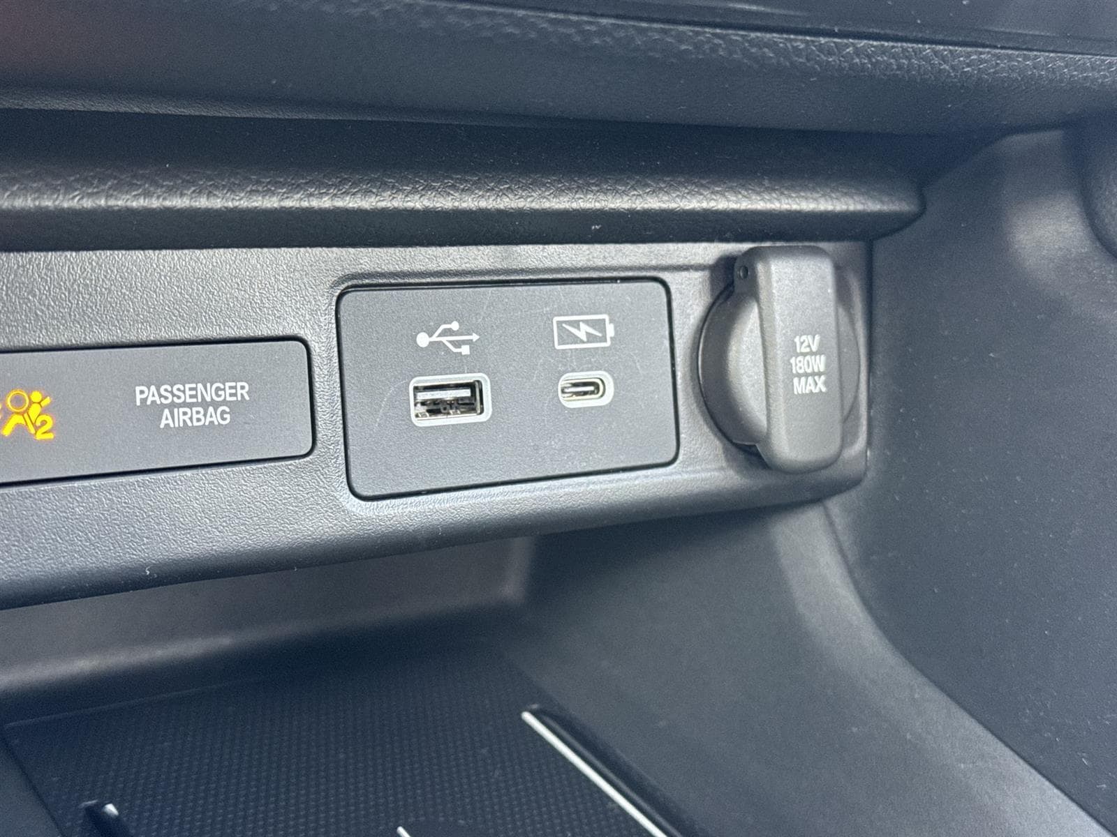 Thumbnail: 2025 Acura Integra - 28