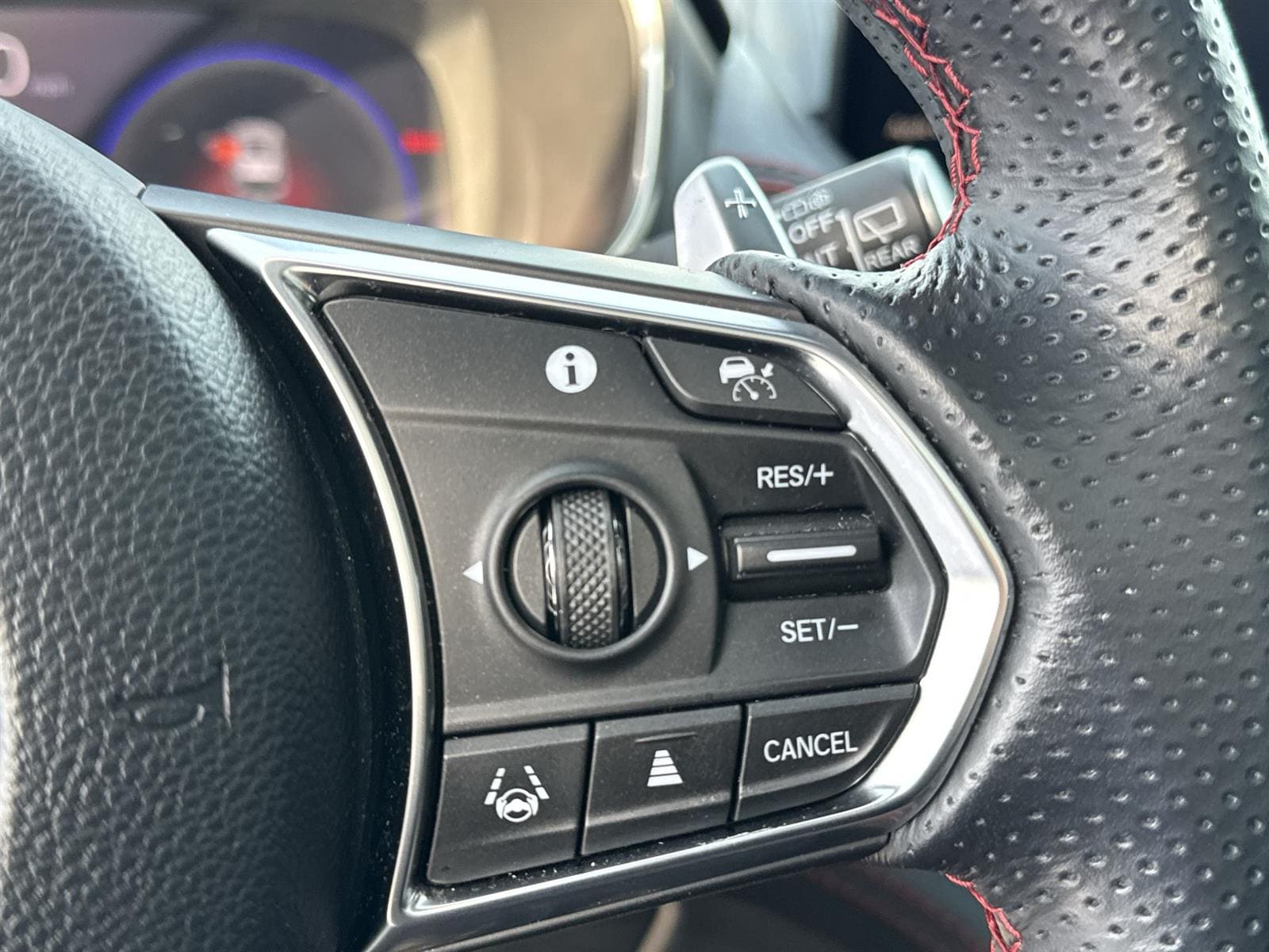 Thumbnail: 2022 Acura MDX - 20