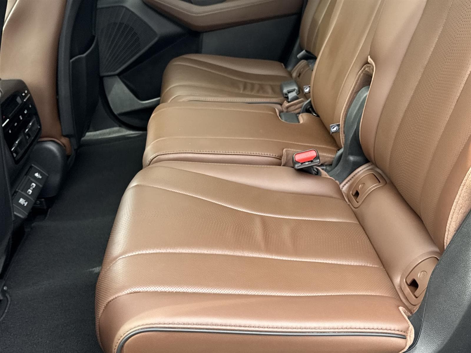 Thumbnail: 2023 Acura MDX - 14