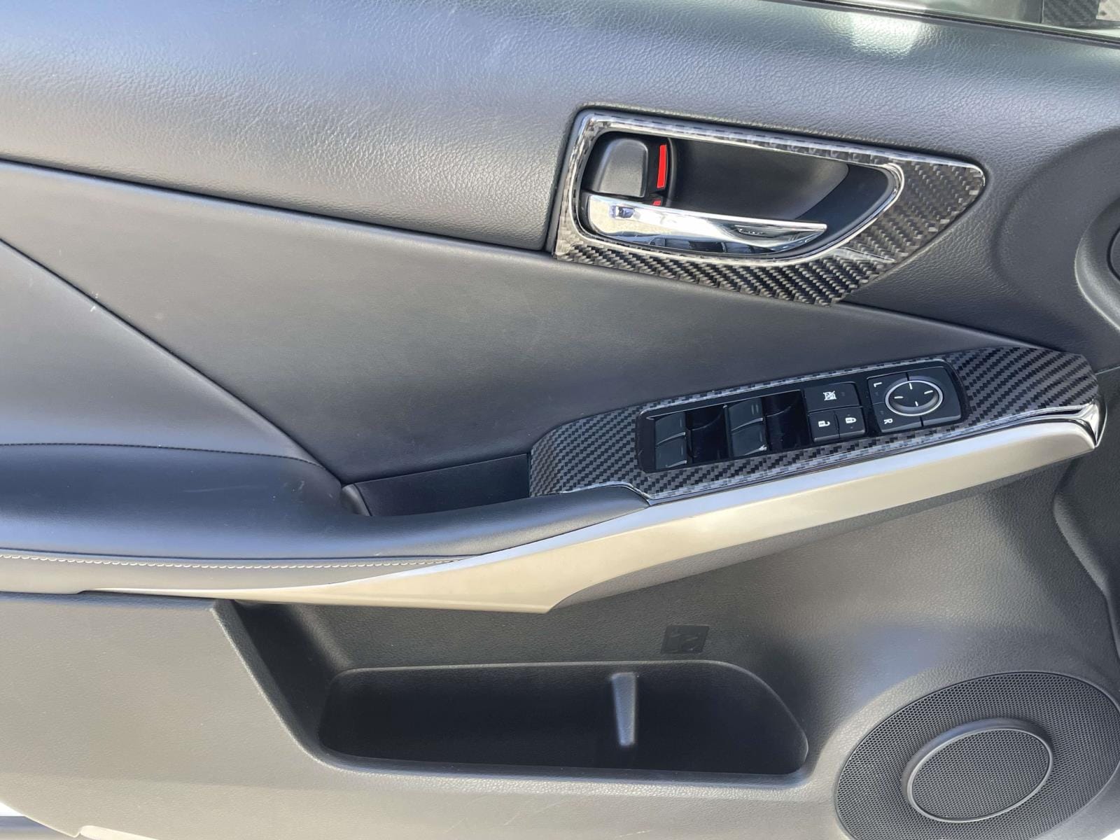 Thumbnail: 2015 Lexus IS - 14