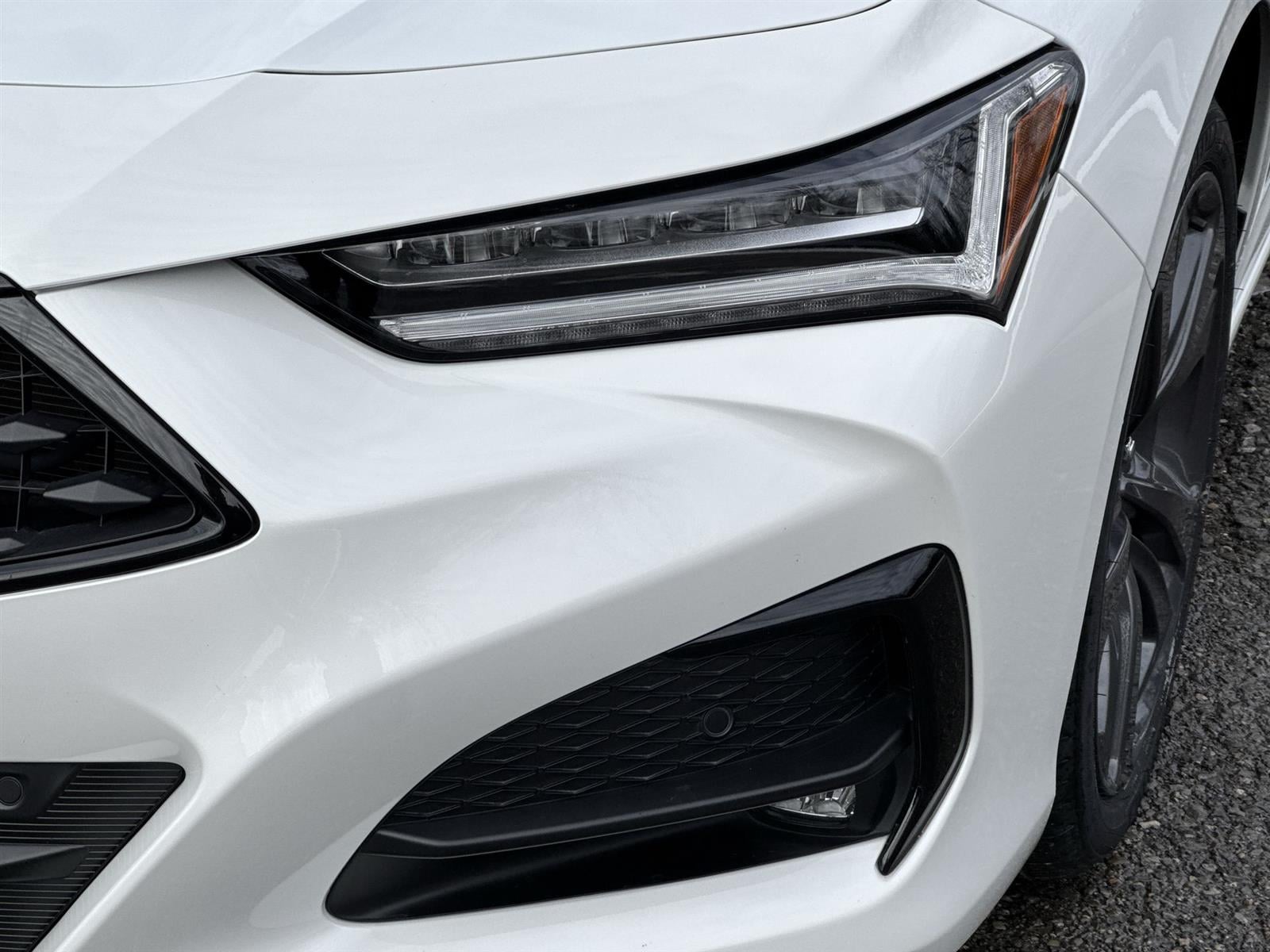 Thumbnail: 2023 Acura TLX - 9