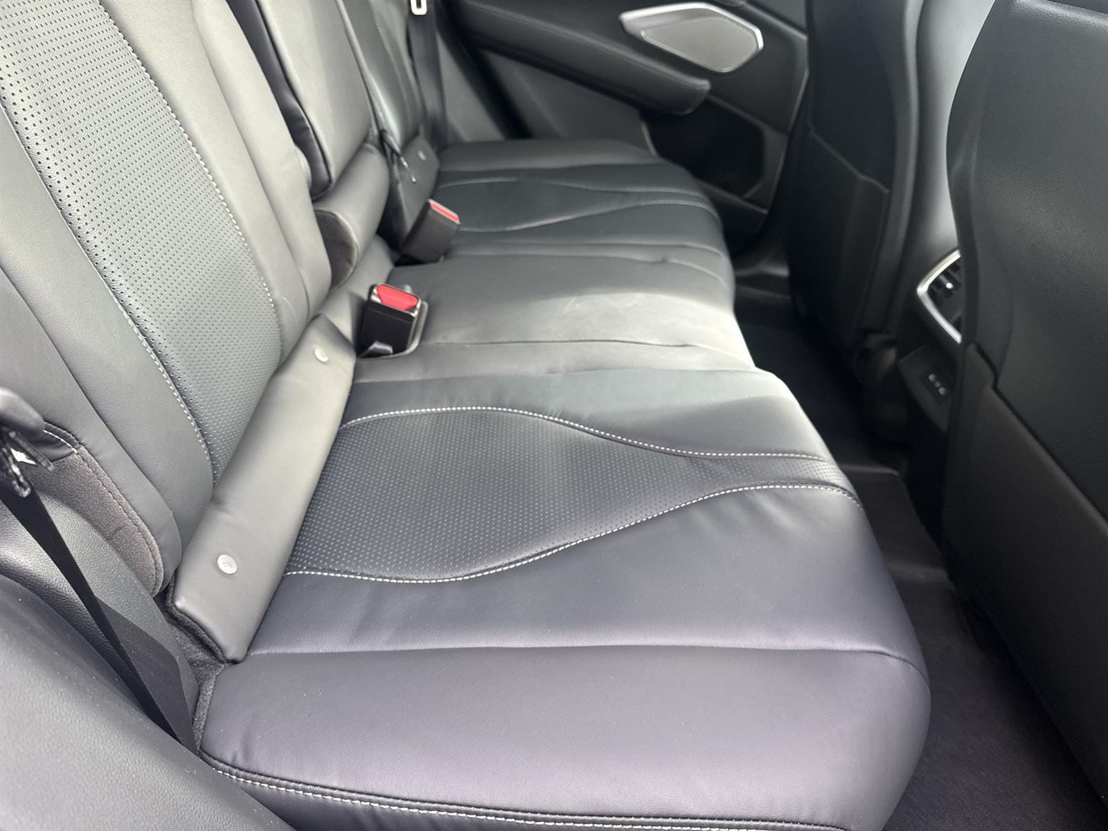 Thumbnail: 2026 Acura RDX - 15