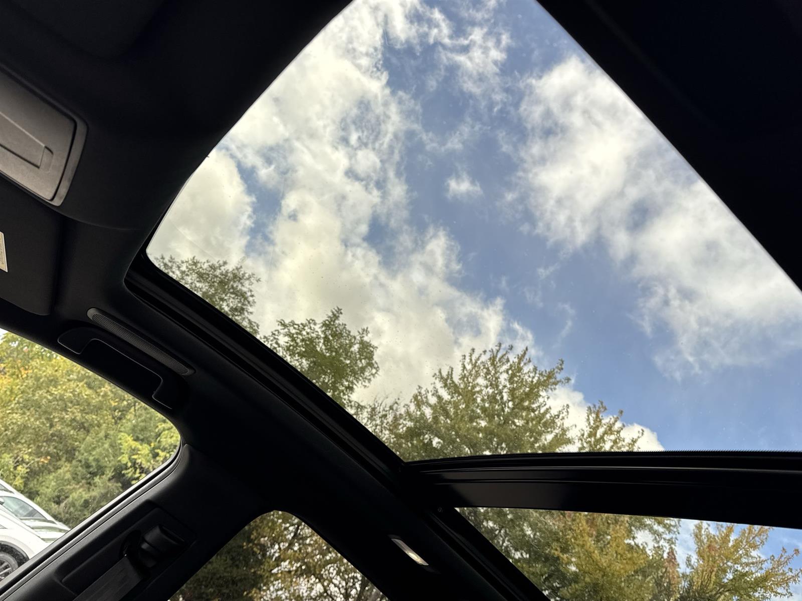 Thumbnail: 2026 Acura RDX - 13