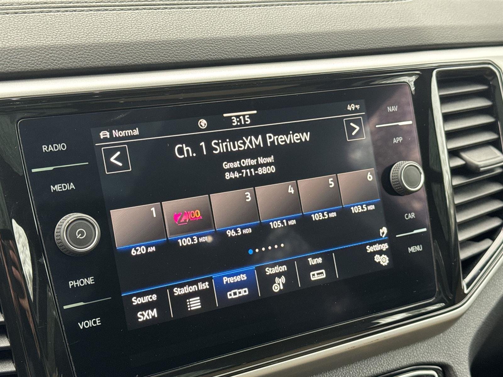 Thumbnail: 2022 Volkswagen Atlas - 25