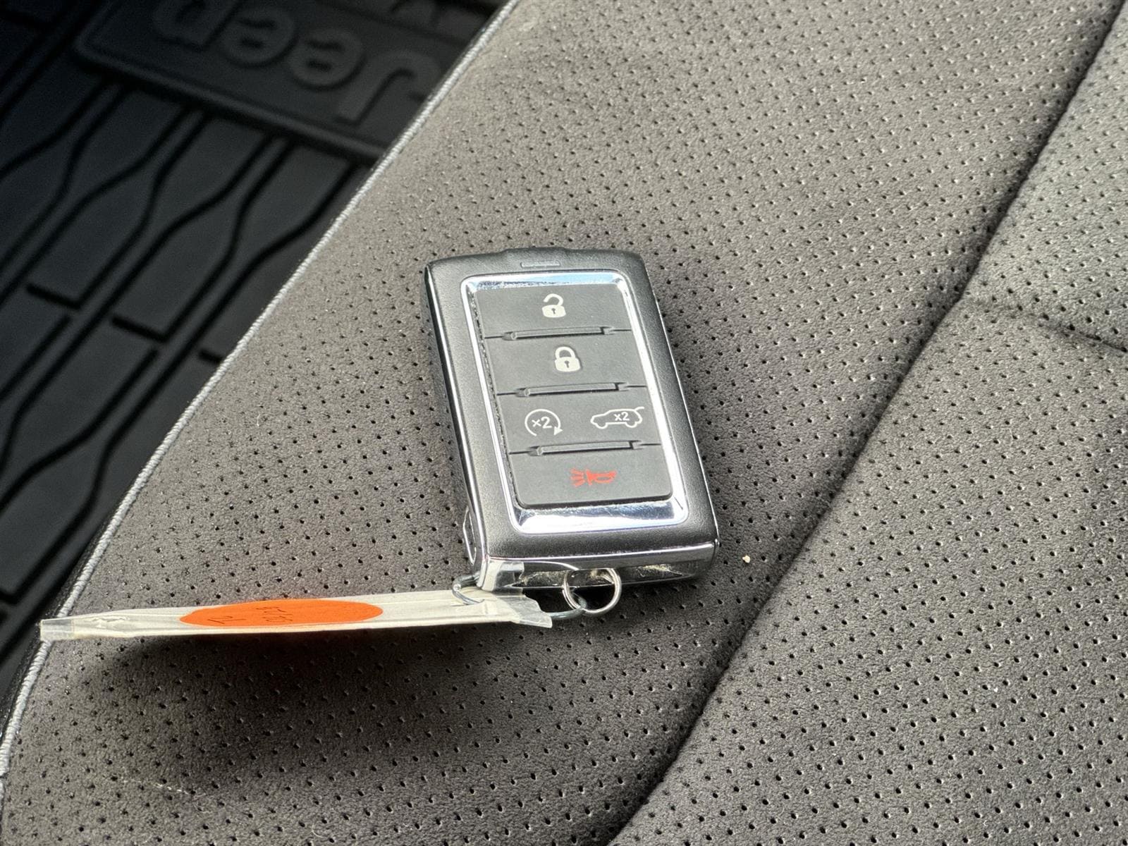 Thumbnail: 2023 Jeep Grand Cherokee - 30