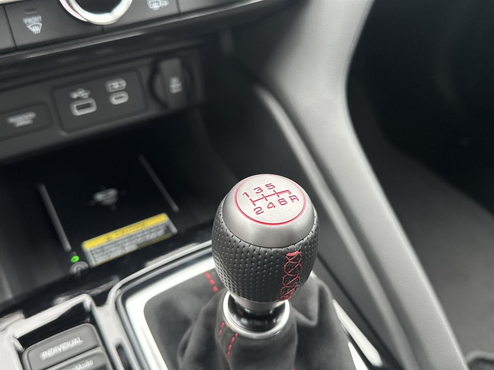 Thumbnail: 2025 Acura Integra - 28