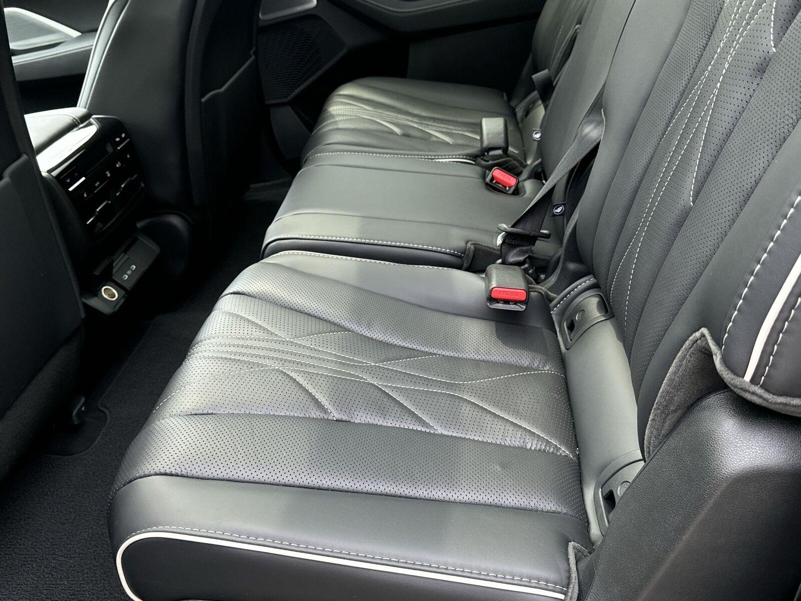 Thumbnail: 2026 Acura MDX - 15