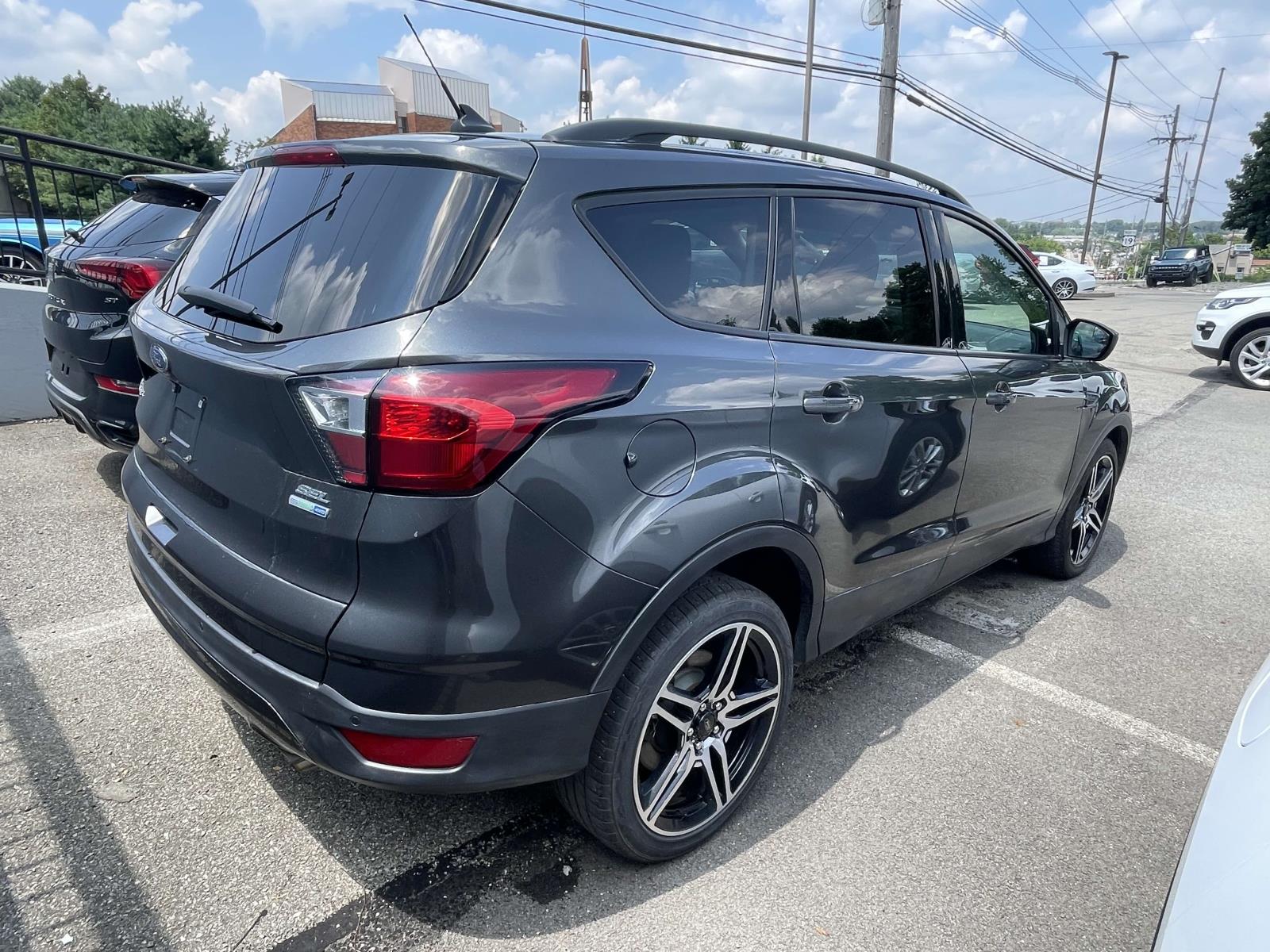 Thumbnail: 2022 Acura MDX - 15