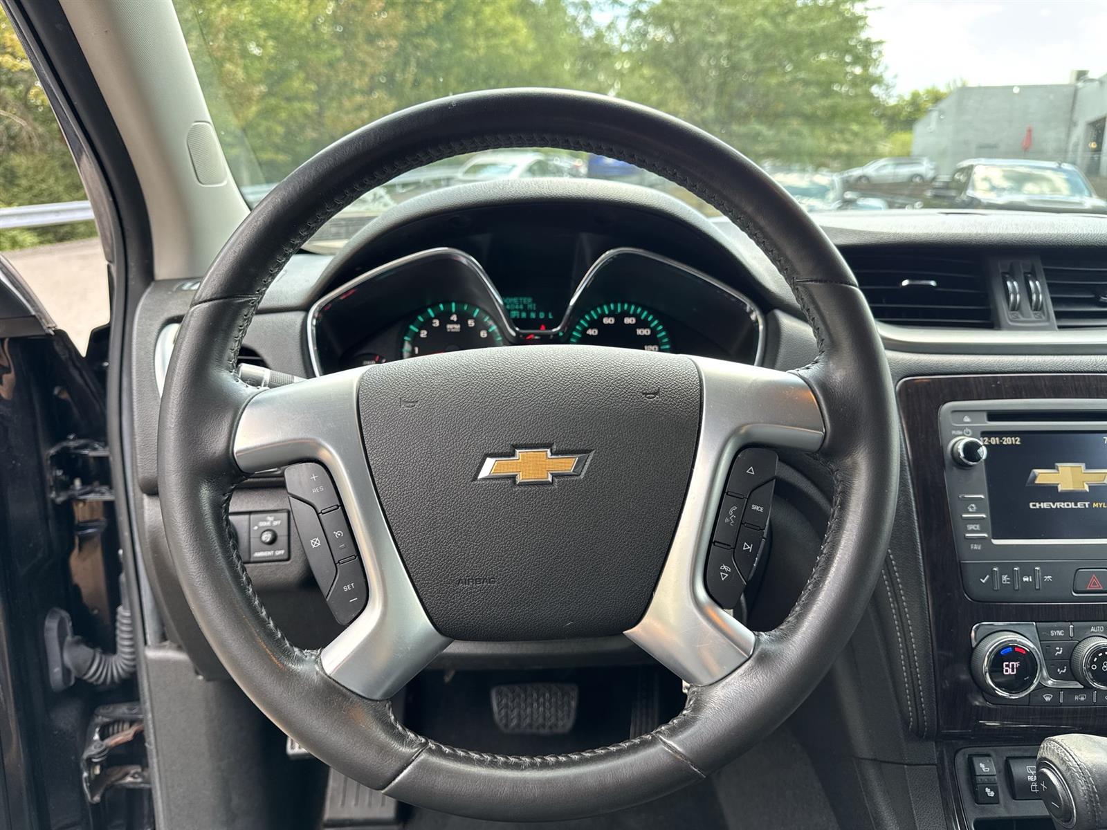 Thumbnail: 2017 Chevrolet Traverse - 14