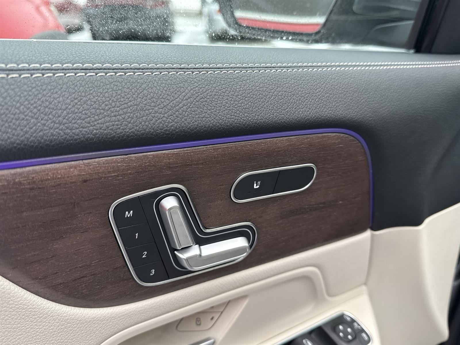 Thumbnail: 2023 Mercedes-Benz GLA - 12