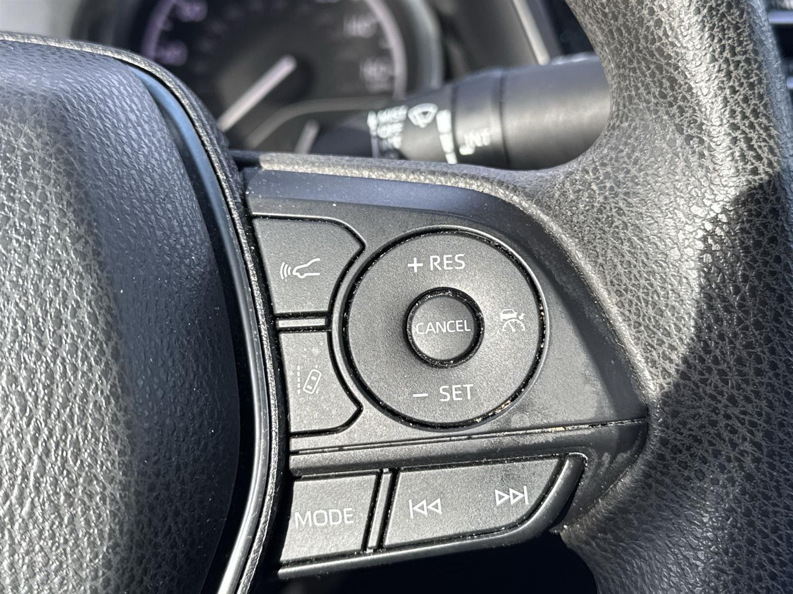 Thumbnail: 2018 Toyota Camry - 15